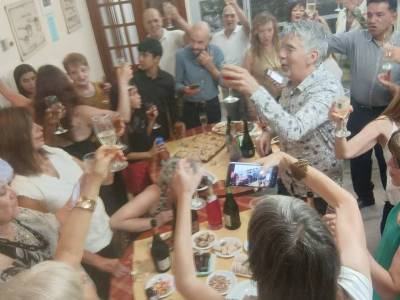 Encuentro : FESTEJAMOS FIN DE AÑO CON CENA, BAILE Y KARAOKE 