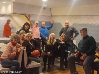 Encuentro : VAMOS AL BOWLING EN PATERNAL 