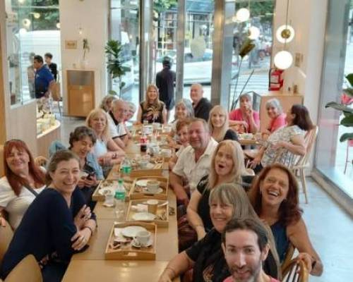 Una parte nos fuimos de Merienda se nota que fue dicharachera :Encuentro Grupal SAN TELMO Clásico y Moderno !!!!