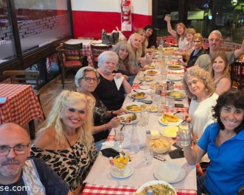 Qué fotitoooooooooo!!! 😊🥰😘 :Encuentro Grupal CLASICO JUEVES DE RUMMY!!!!