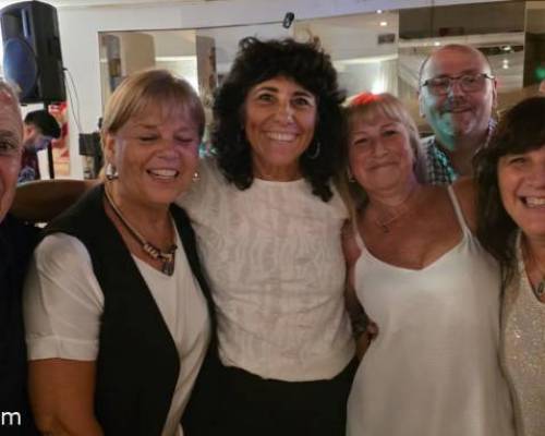 Algunos de la mesa 12: Orlando, Tere, Marisu, Gus y yo junto a Silvanita. :Encuentro Grupal FESTEJAMOS DIA DE LA MUJER, A LO GRANDE NOCHE DE AMIGOS Y CELEBRACION