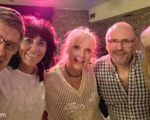 El grumpete quería mas fotos y acá estamos de nuevo! Jaja :Encuentro Grupal FESTEJAMOS DIA DE LA MUJER, A LO GRANDE NOCHE DE AMIGOS Y CELEBRACION