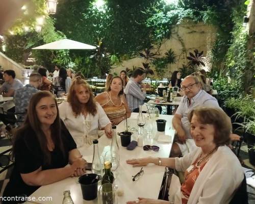 35909 6 Cena en el patio de una casona de Palermo