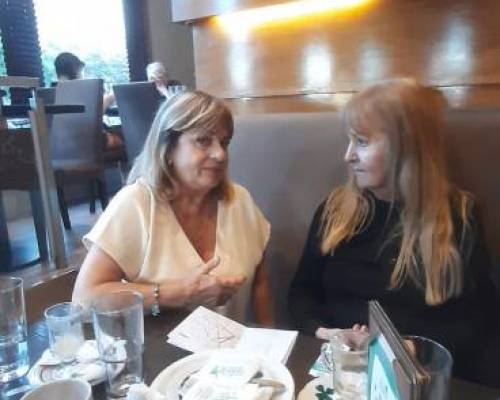 35916 2 MERIENDA ASTROLÓGICA (festejan después, jaja)