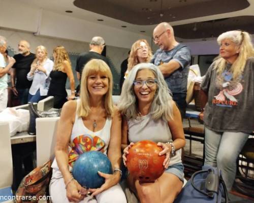 35987 1 “ Vamos al BOWLING el Viernes?,....tengo ganas de jugar....