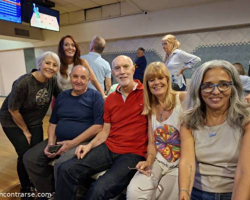 35987 10 “ Vamos al BOWLING el Viernes?,....tengo ganas de jugar....