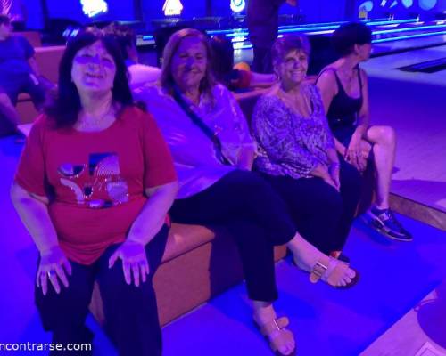 35998 4 BOWLING EN EL BOULEVARD SHOPPING ADROGUE, JUSTO QUE LO NECESITABAMOS...!!