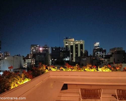 36003 7 Al caer la tarde: Sky Bar