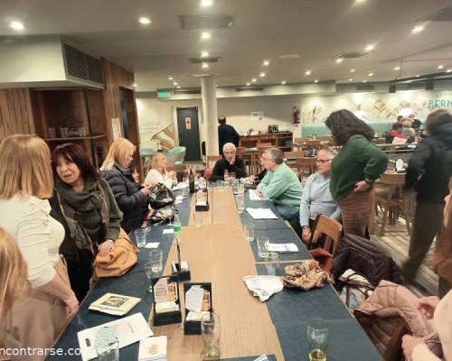 36005 11 Club de lectura: Los martes son puro cuento...