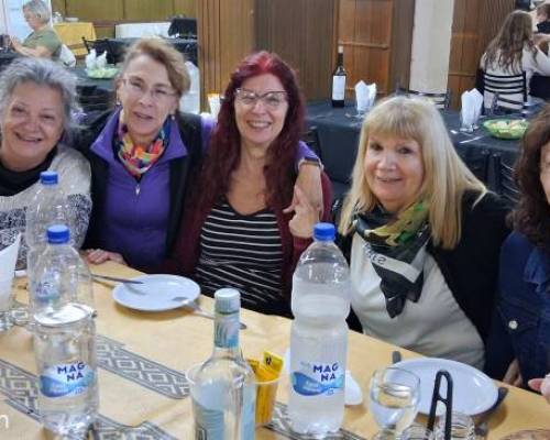 Que grupeteeeee  , Mariana , Julia , Patri , Noemi , Moni , un placer ! :Encuentro Grupal Semana Santa .....Villa Giardino , allá vamosss