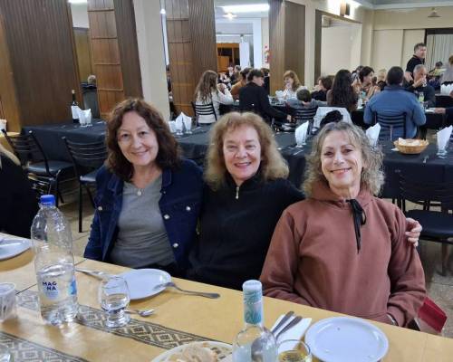 Monica , Gabriela  y Susi , siempre sonriendo🫶 :Encuentro Grupal Semana Santa .....Villa Giardino , allá vamosss