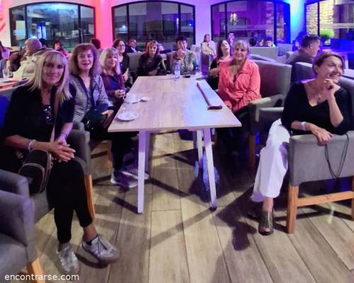 Aquí  , con Gaby , Mony y Gladys  , esperando el show😉 :Encuentro Grupal Semana Santa .....Villa Giardino , allá vamosss