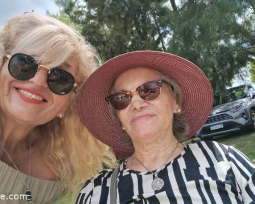 Estoy con una diosaaaaaaa!! 🥰🫠 La hermosa y tan dulce mamá de Gerard!! 😘 :Encuentro Grupal Día de Campo en Carlos Keen!!