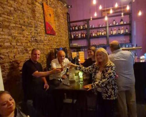 36086 12 COMBO FESTEJO: picada, pizza, show, baile y tortas con la mejor compañía.