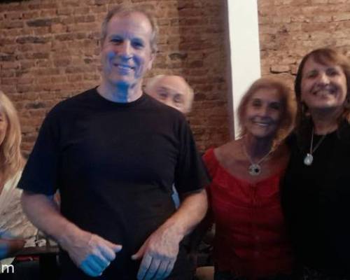 36086 3 COMBO FESTEJO: picada, pizza, show, baile y tortas con la mejor compañía.