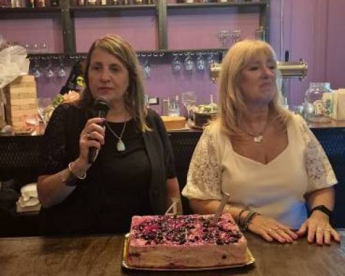 36086 7 COMBO FESTEJO: picada, pizza, show, baile y tortas con la mejor compañía.