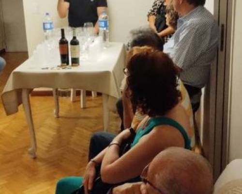 36101 11 CLINICA DE VINOS Y CATA VARIETAL