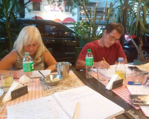 Janet! Un gustazo que ya estés de vuelta! @JLIZAW :Encuentro Grupal Café literario: Tiempo de palabras 