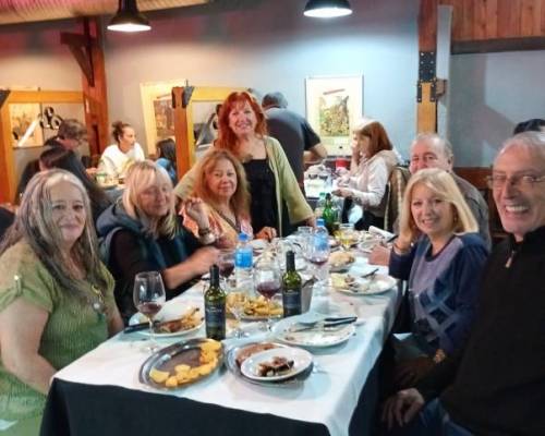 Mesaza ❤️❤️❤️ :Encuentro Grupal Semana Santa... con amigos 