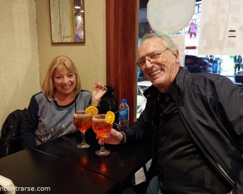 despues de cenar, paseito por el centro y unos ricos Aperol :Encuentro Grupal Semana Santa... con amigos 