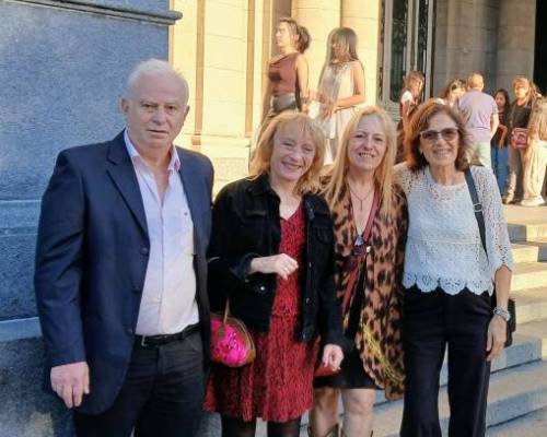 Nuevamente, una Gran Gala en el Colon, que pudimos disfrutar en grupo. Gracias por haberse acercado a compartir esta propuesta! :Encuentro Grupal Gran Gala Beethoven 