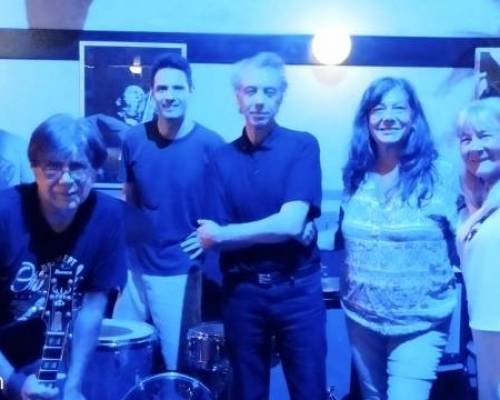 36151 1 Yosev 4 llega al Oeste: Una velada de puro Jazz y estilo exquisito