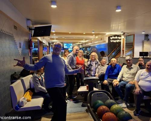 36199 4 “ Vamos al BOWLING el Viernes?,....tengo ganas de jugar....