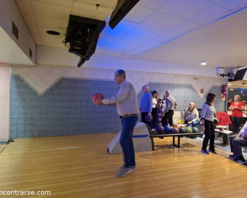 36199 8 “ Vamos al BOWLING el Viernes?,....tengo ganas de jugar....