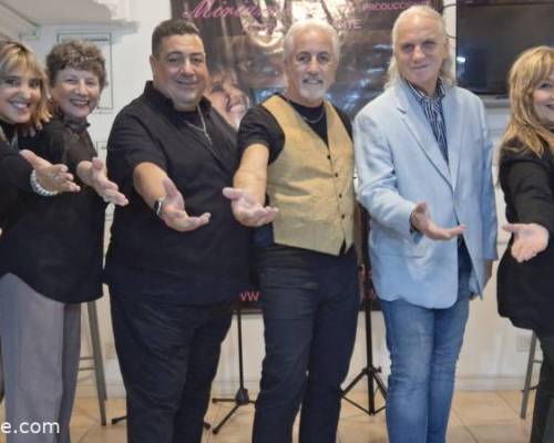 36207 18 NOCHE DE MUSICA EN VIVO