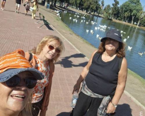 36219 3 Entre Risas y Verde ,,,Caminar, Respirar, Compartir