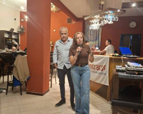 36249 14 DOMINGO CON RITMO Y ALEGRIA, Juntada de amigos, charlas y risas......