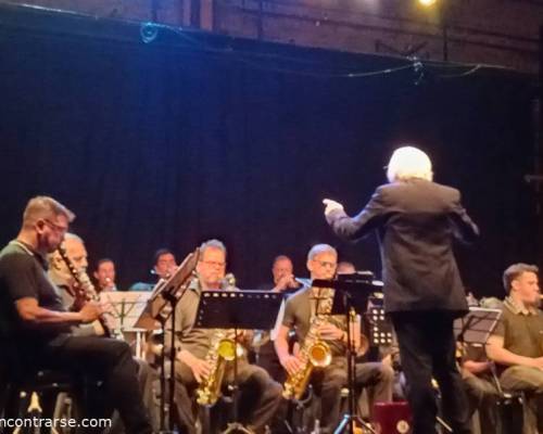 36305 5 UN SABADO A PURA MUSICA CON LA NUEVA BIG BAND. Con 30 músicos y la cantante  Marian Lorena Vázquez.