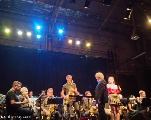 36305 6 UN SABADO A PURA MUSICA CON LA NUEVA BIG BAND. Con 30 músicos y la cantante  Marian Lorena Vázquez.