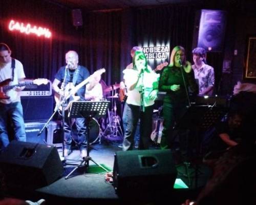 36327 9 A bailar y cantar con Area 51 !!! Rock, blues ,nacionales y extranjeros.