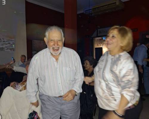 Reigor se baila todos los ritmos :Encuentro Grupal TARDE DE DOMINGO,  AMIGOS, Y BUENA ENERGIA...... el plan perfecto