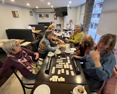 36648 3 RUMMY, MERIENDA Y CHARLA...!!