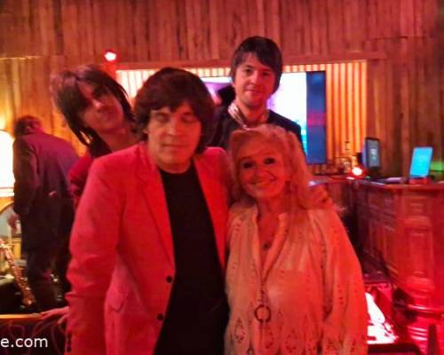 36793 9 Cenamos y bailamos escuchando cover de los Rolling Stones!! esta vez en ZONA NORTE.