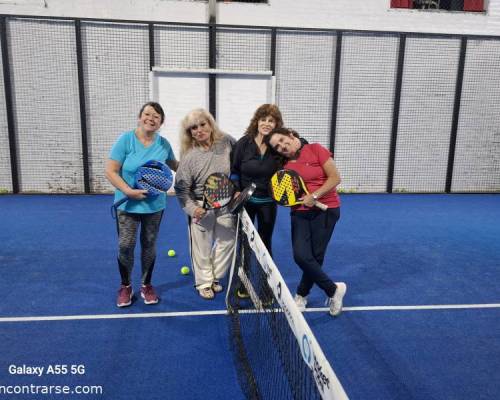 Las chicas a plenooooooo!! ♥️🥰 Acá hay equipo!!! 👏👏👏👏👏👏👏😘 :Encuentro Grupal ** JUGAMOS AL PADDLE **