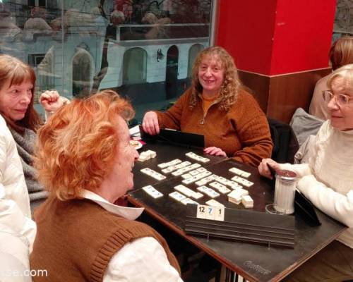 36898 3 Jugamos Rummy en Caballito!!! 