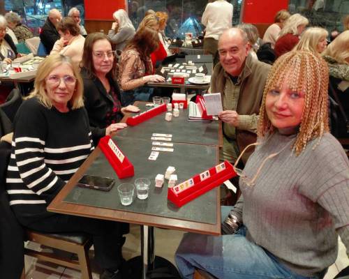 36898 8 Jugamos Rummy en Caballito!!! 