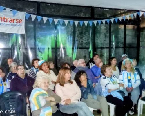 36914 21 Juntos alentamos a la selección en Argentina Jordania