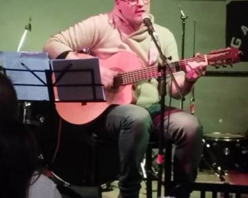 36917 3 ✨ Noche de Música, Emociones y Encuentros ✨