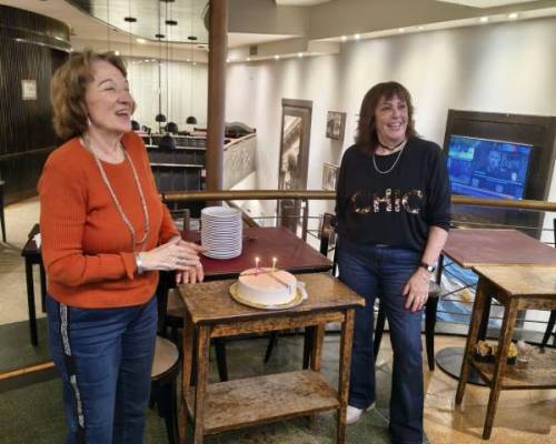 FEliz cumpleaños para ANA  SILVIA :Encuentro Grupal NOS VEMOS? Caminamos y  festejamos los cumpleaños de Silvia y Ana