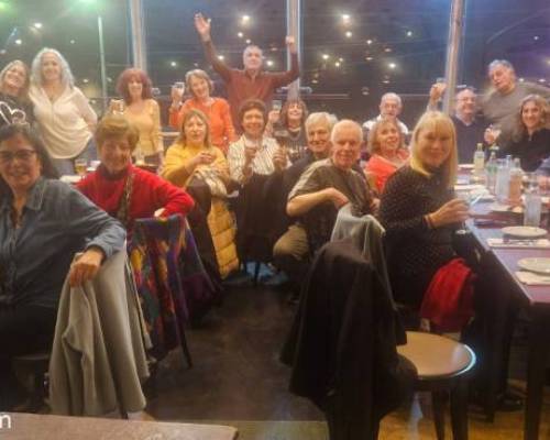 En los cumples de Silvia y Ana :Encuentro Grupal NOS VEMOS? Caminamos y  festejamos los cumpleaños de Silvia y Ana