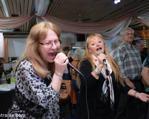 37049 73 FERIADITO CON ALMUERZO , KARAOKE Y BAILE EN FLORESTA !