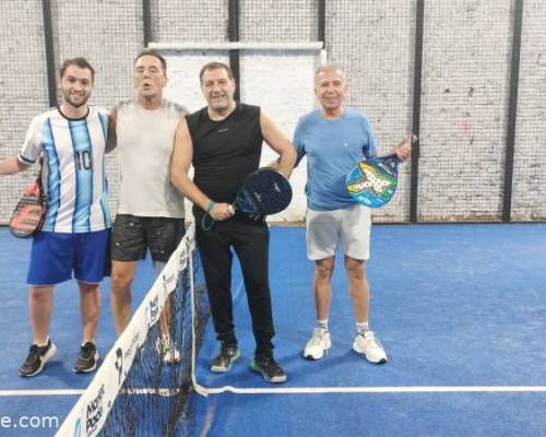 37050 9 ** JUGAMOS AL PADDLE **