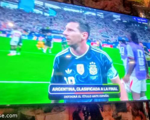 37053 14 MERENDAMOS JUNTOS VIENDO ARGENTINA-INGLATERRA !!! CAMBIAMOS DE LUGAR !!!