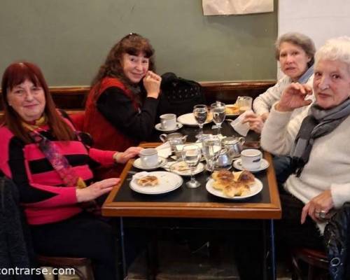 37101 5 MERIENDA con anecdotas relatos, historias .-
