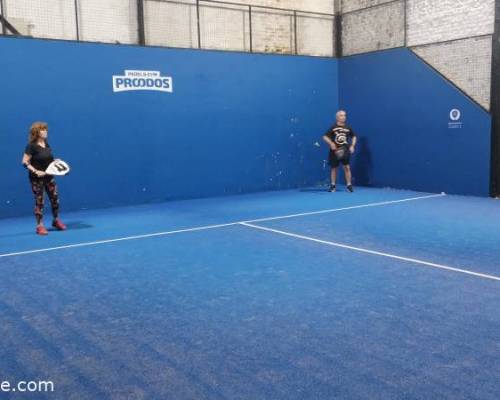 37137 8 ** JUGAMOS AL PADDLE **
