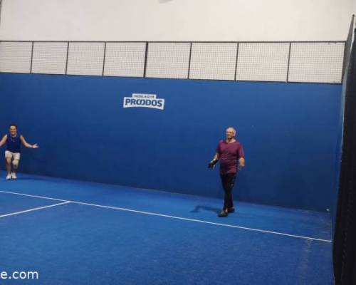 37137 9 ** JUGAMOS AL PADDLE **